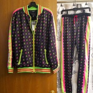 MaisondeBouchard new with tags, track set